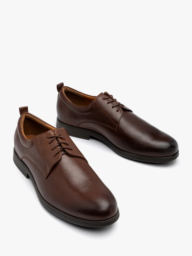 Braune klassische Herrenhalbschuhe