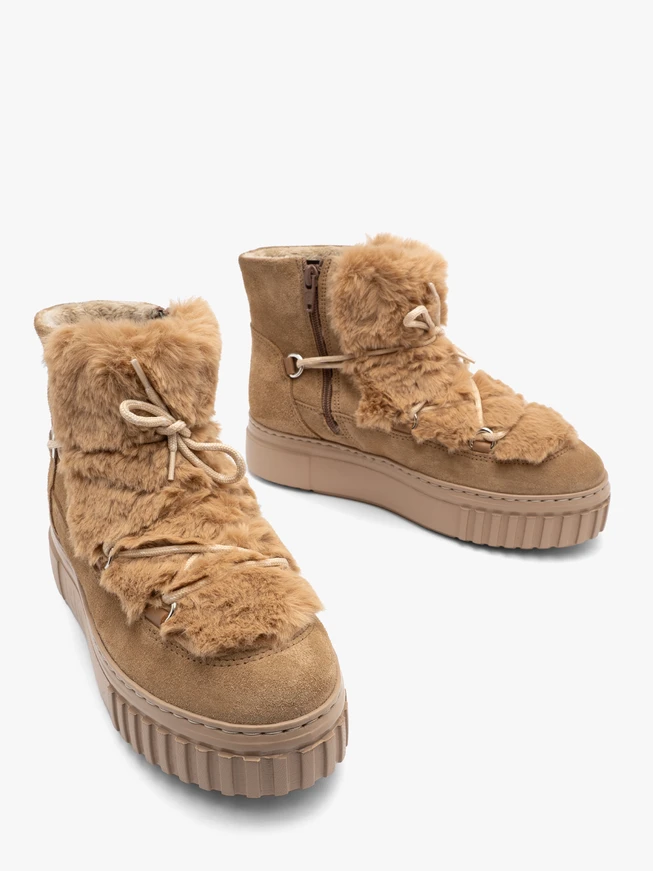 Beige short insulated women’s snow boots
