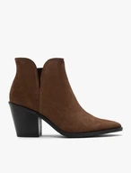 Braune Stiefel mit Ausschnitt am Knöchel