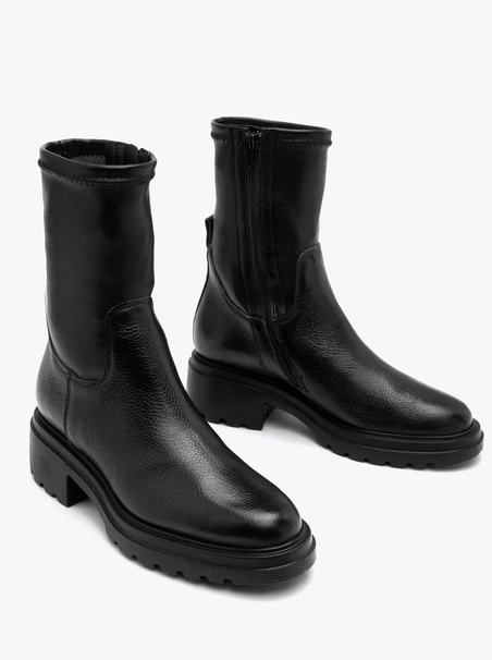 Damenstiefel mit leichtem Boden und flexiblem Schaft