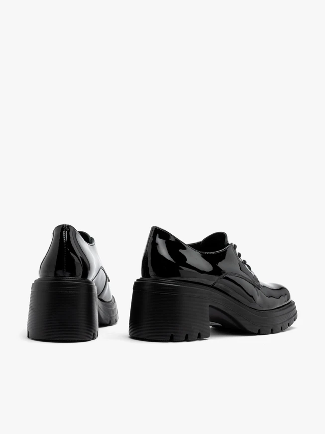 Black chunky-sole women’s shoes