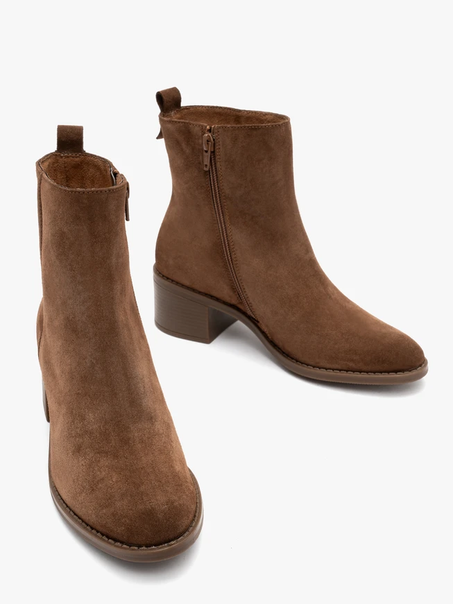 Braune Velours-Damenstiefel