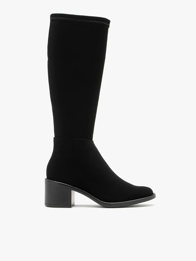 Flexible Stiefel mit breitem Schaft