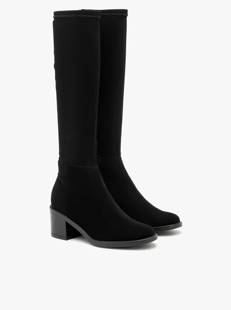 Stretch boots with narrow shaft