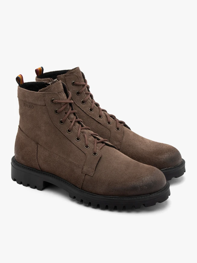 Gray-brown men’s suede boots