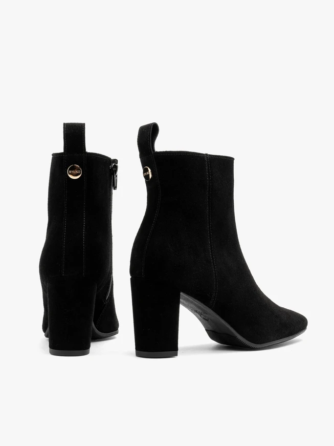 Damenstiefel aus Veloursleder mit Stilettoabsatz
