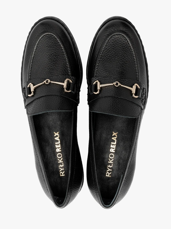 Black women’s loafers with low platform