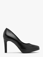 Schwarze hochhackige Pumps und Ballkleider