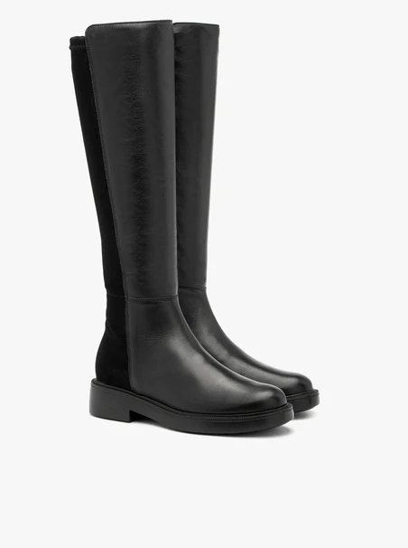Women’s boots made of mixed materials