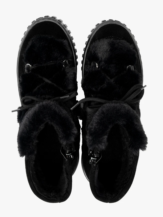 Black short insulated women’s snow boots