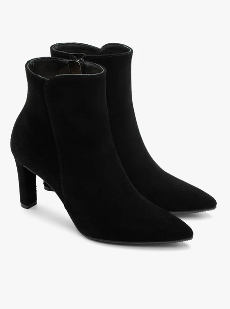 Schwarze Damenstiefel mit klobigem Stilettoabsatz