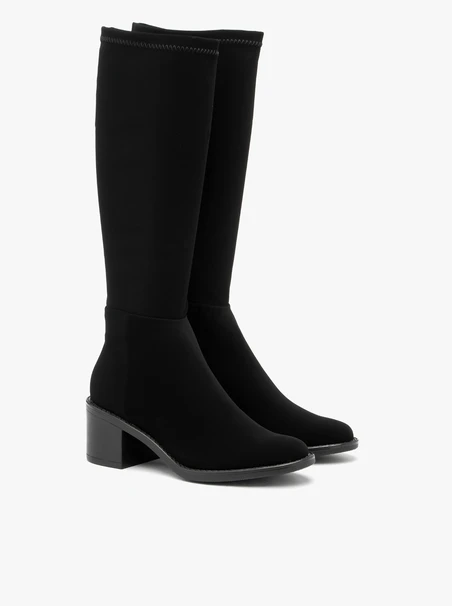 Stretch boots with wide shaft