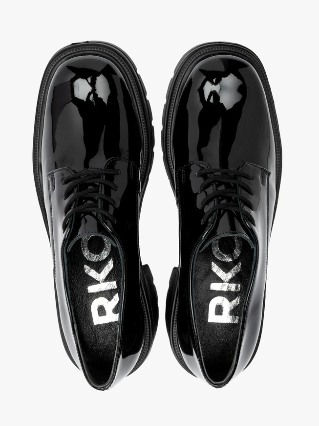 Black chunky-sole women’s shoes