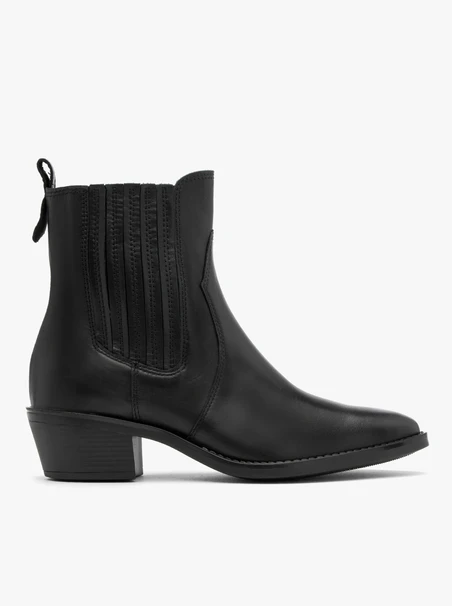 Schwarze Damenpantoffeln mit spitzen Zehen