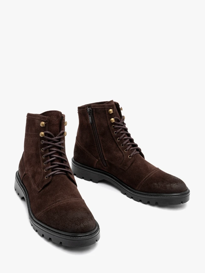 Brown men’s suede boots