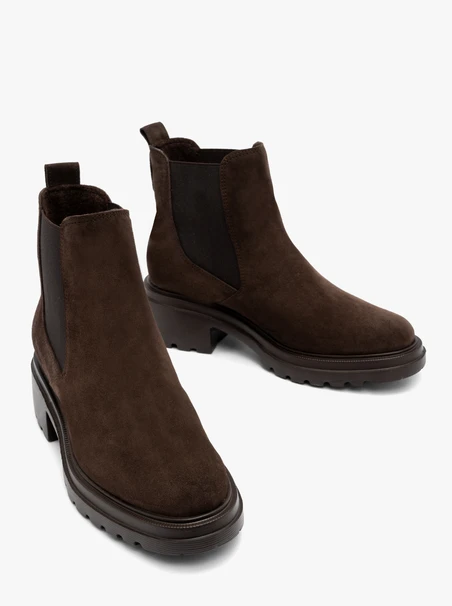Braune Velours-Damenpantoffeln