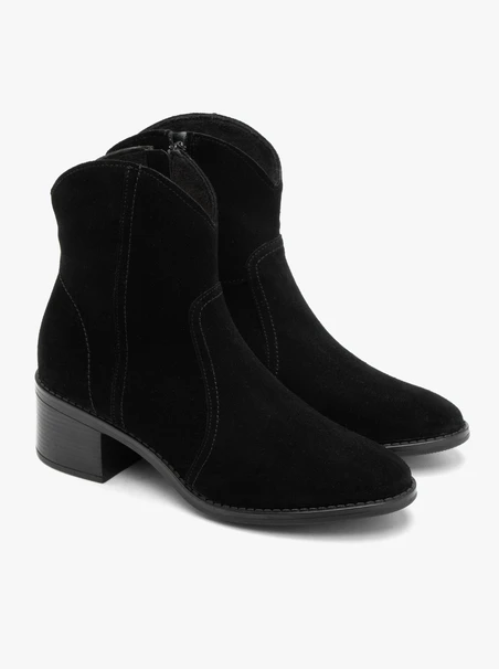 Damenstiefel aus schwarzem Velours