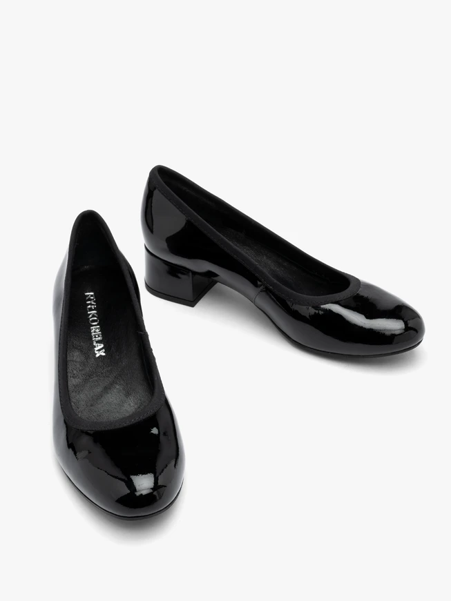 Schwarz lackierte Pumps für Frauen