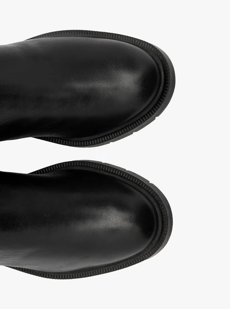 Schwarze Stiefel mit flexiblem, breitem Schaft