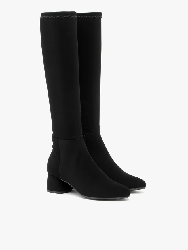 Elastische Stiefel mit schmalem Schaft und niedrigem Absatz
