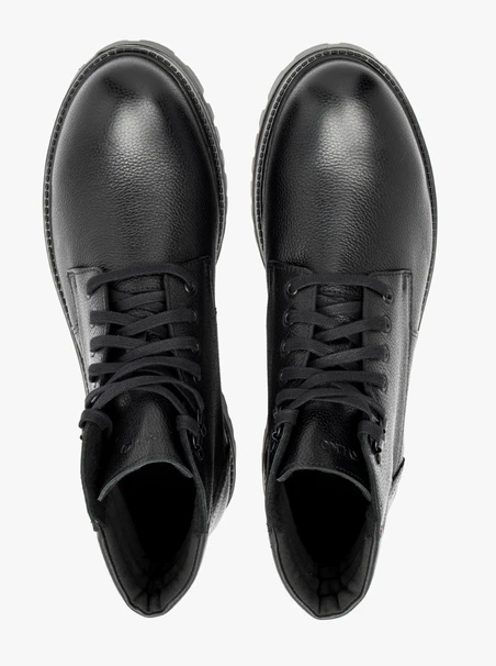 Schwarze Herrenstiefel aus Vollnarbenleder