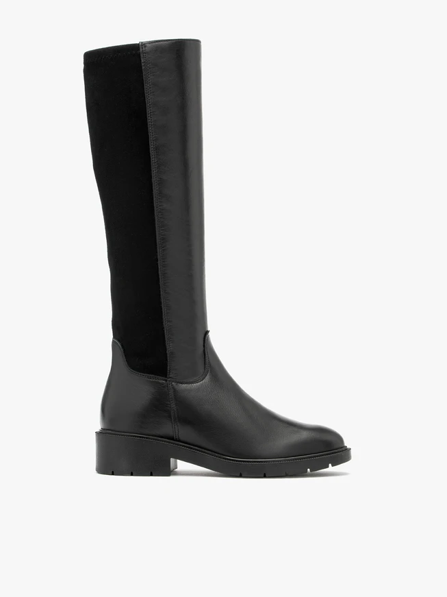 Schwarze Stiefel mit flexiblem, schmalem Schaft