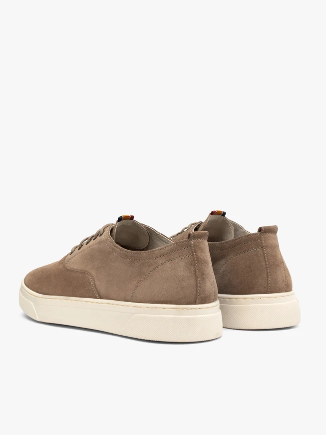 Braune Herrenhalbschuhe mit festem Boden