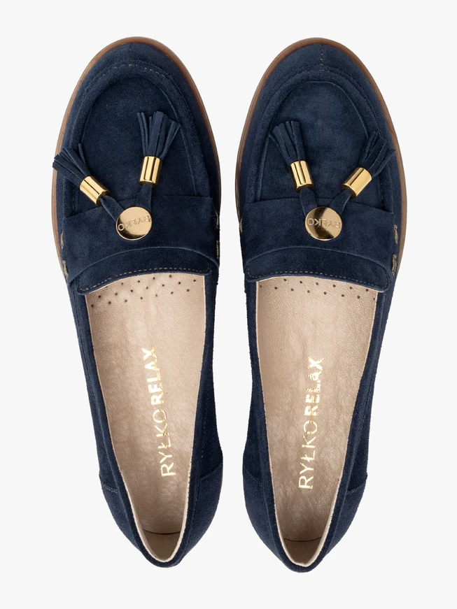 Velvet loafers with tassels