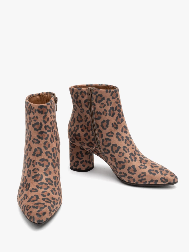 Damenstiefel mit Leopardenmuster