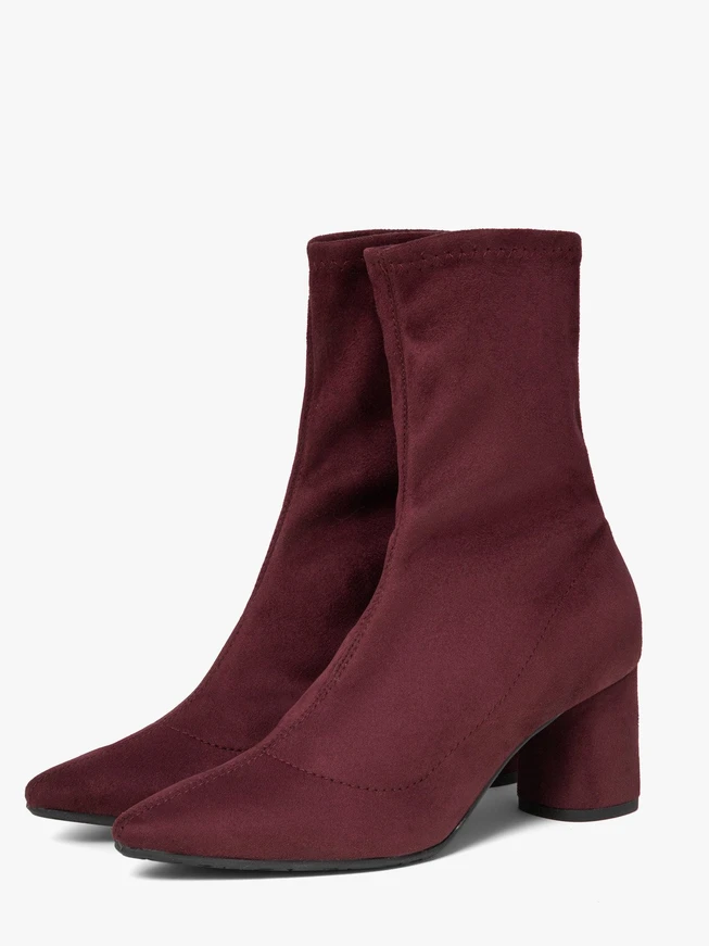Kastanienbraune Gummistiefel mit Absatz