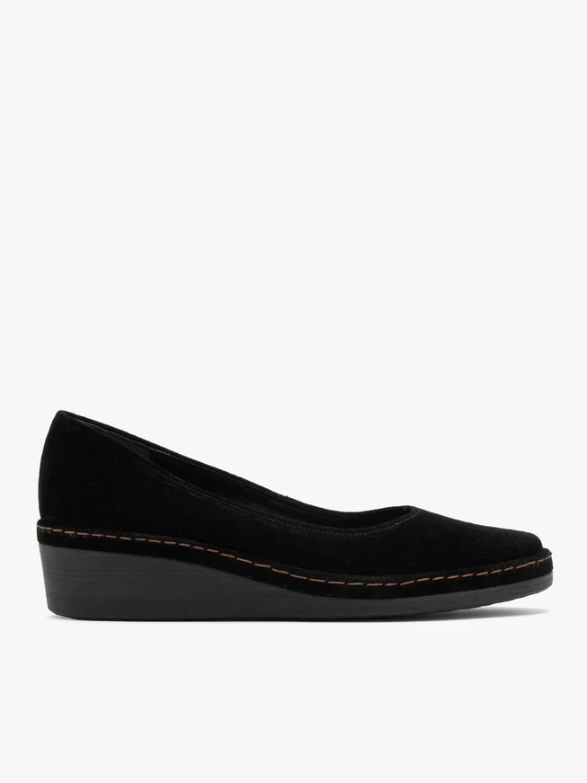 Schwarze Plateau-Pumps aus Velours
