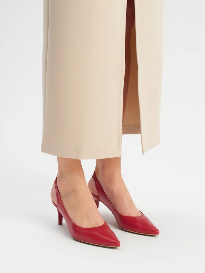 Rote Slingback-Pumps mit Stilettoabsatz