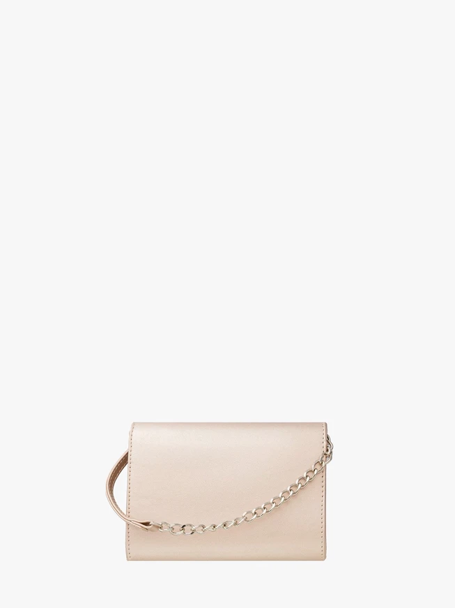 Platinhandtasche mit dekorativer Klappe