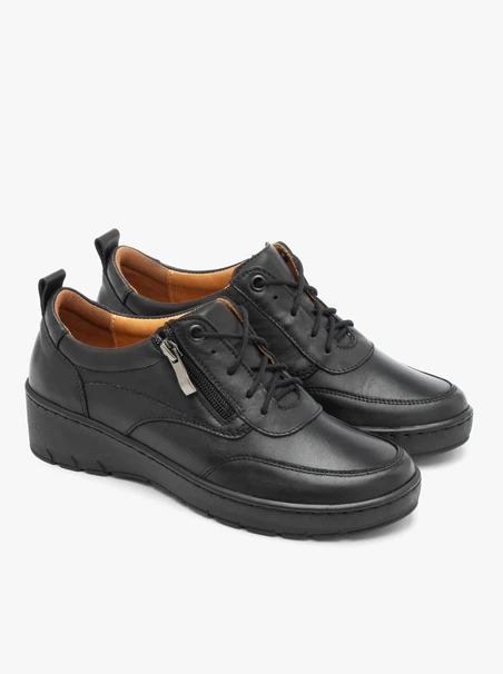 Schwarze niedrige Plateauschuhe für Frauen