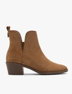 Suede ankle boots with cut-out shaft
