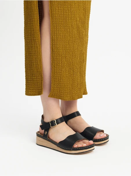 Schwarze Damen Plateausandalen