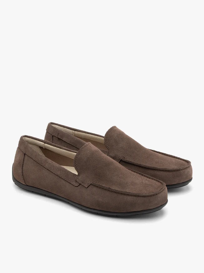 Veloursmokassins im lässigen Stil