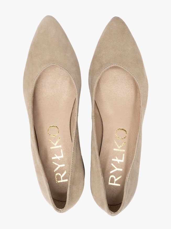 Pumps mit niedrigem Absatz aus Veloursleder