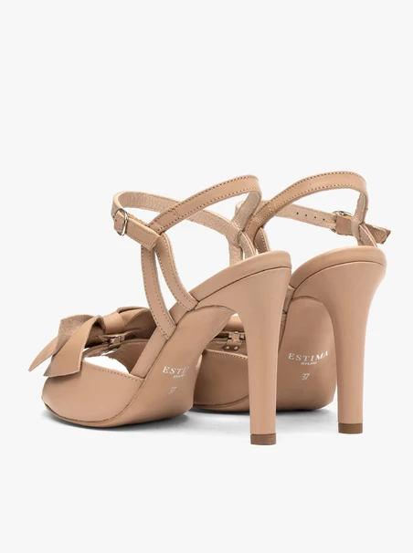 Beigefarbene Sandalen mit abnehmbarer Schleife