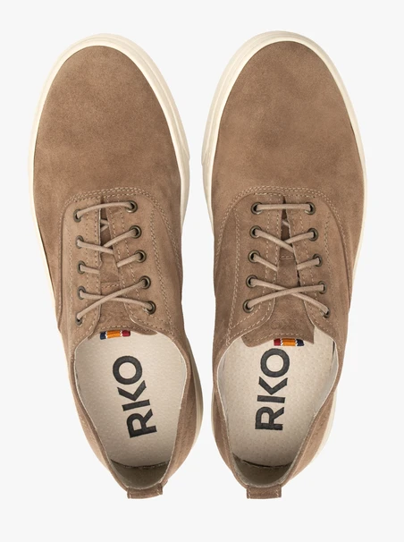 Braune Herrenhalbschuhe mit festem Boden