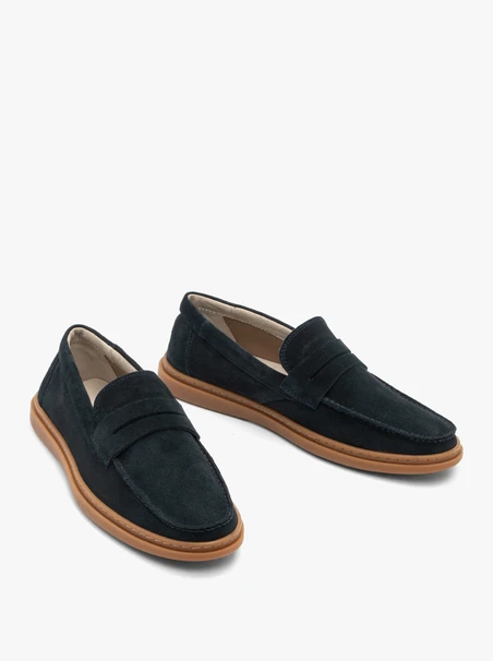 Mokassins aus marineblauem Veloursleder