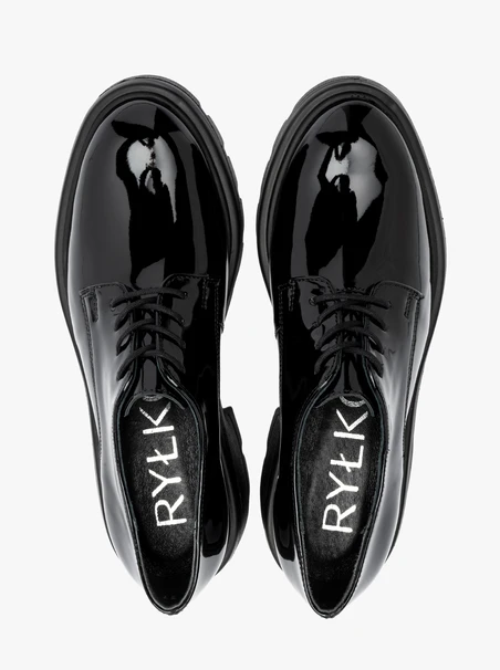 Patent women’s loafers with chunky sole