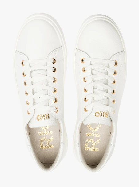 White sporty shoes with lightweight sole