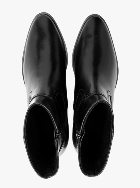 Schwarze Damenstiefel mit niedrigen Absätzen
