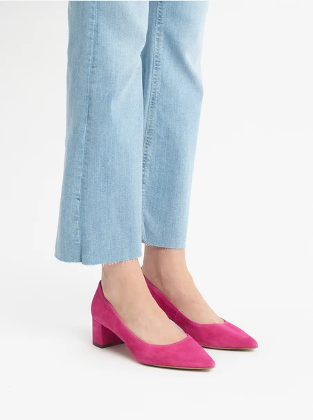 Fuchsia velvet block-heel pumps