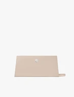 Elegant handbag with chain strap