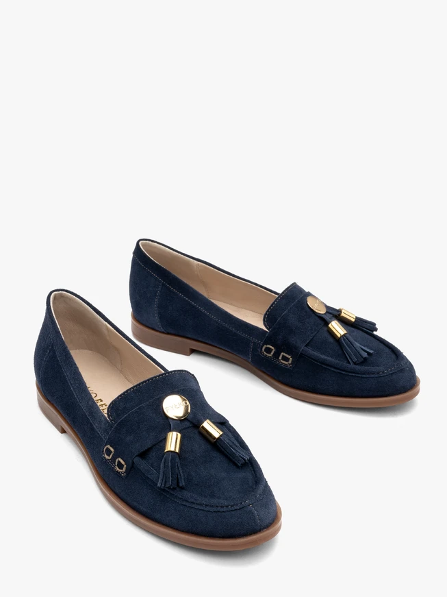 Velvet loafers with tassels