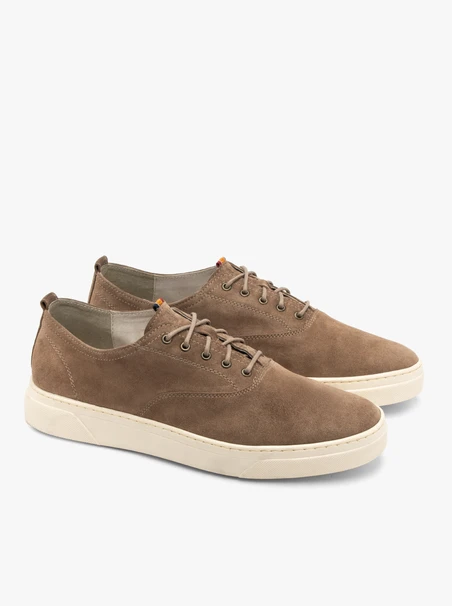 Braune Herrenhalbschuhe mit festem Boden