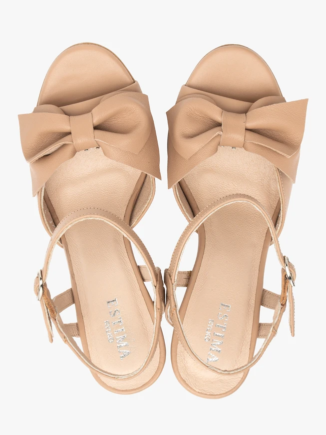 Beigefarbene Sandalen mit abnehmbarer Schleife