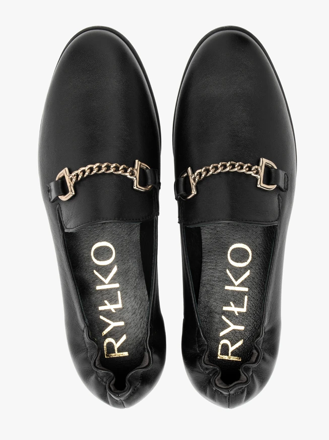 Black women’s flat loafers